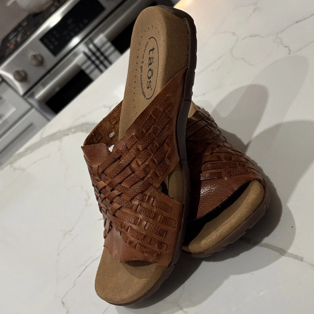 Taos “Guru” Woven Sandals - Picture 2 of 5